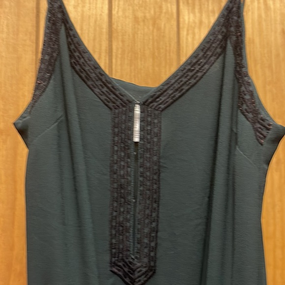 H&M Size 8 Jumpsuit. Worn once for wedding. No alternations done to it. Cleaned. - Picture 4 of 4